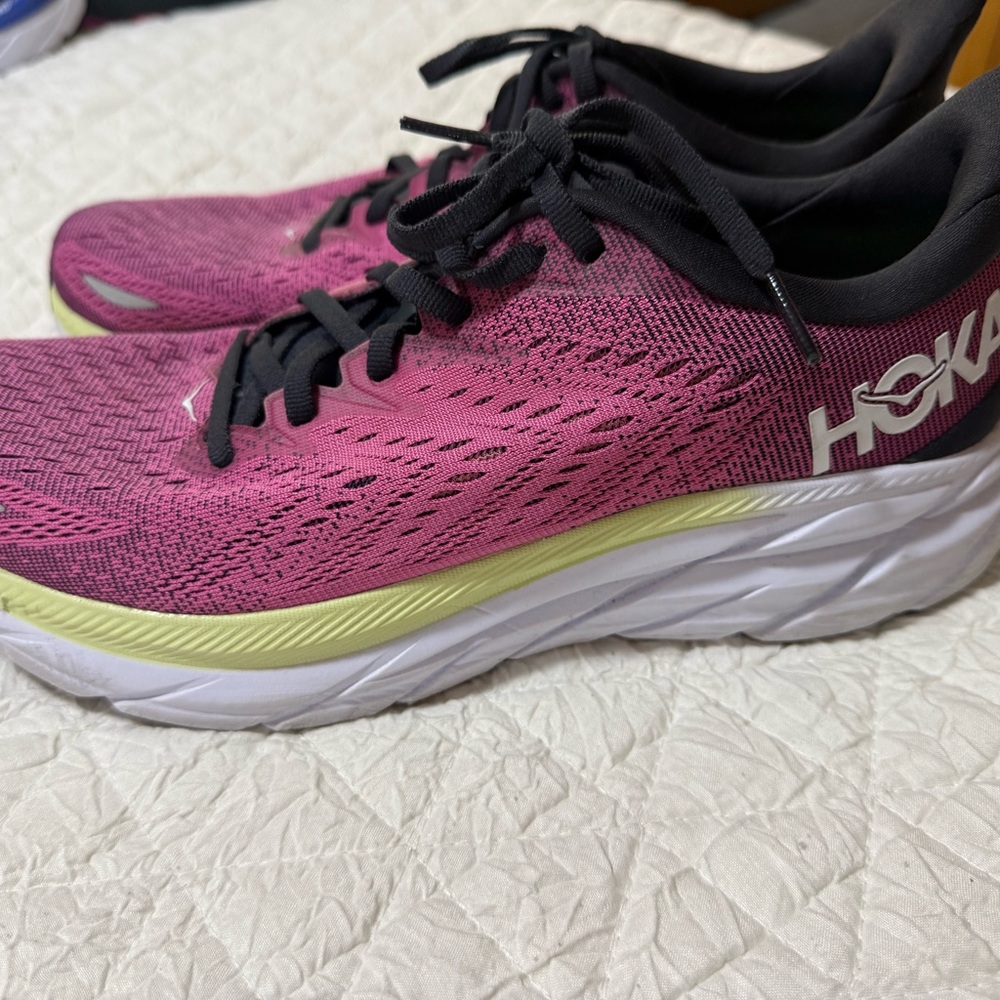 Hoka Clifton – Magenta/Black/White – Women’s 9B